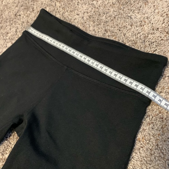 Fabletics Mid-Rise Mesh Power-hold Leggings - Picture 3 of 10